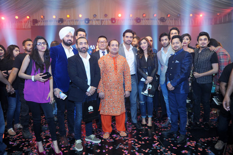 Mr-Rahat-Fateh-Ali-Khan-on-Huawei-Mate-S-event